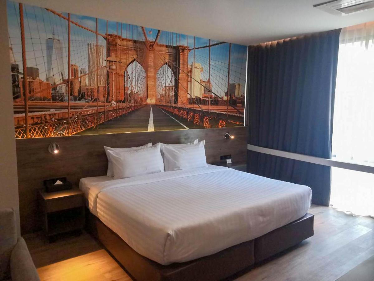 Manhattan Hotel Bangkok Kültér fotó