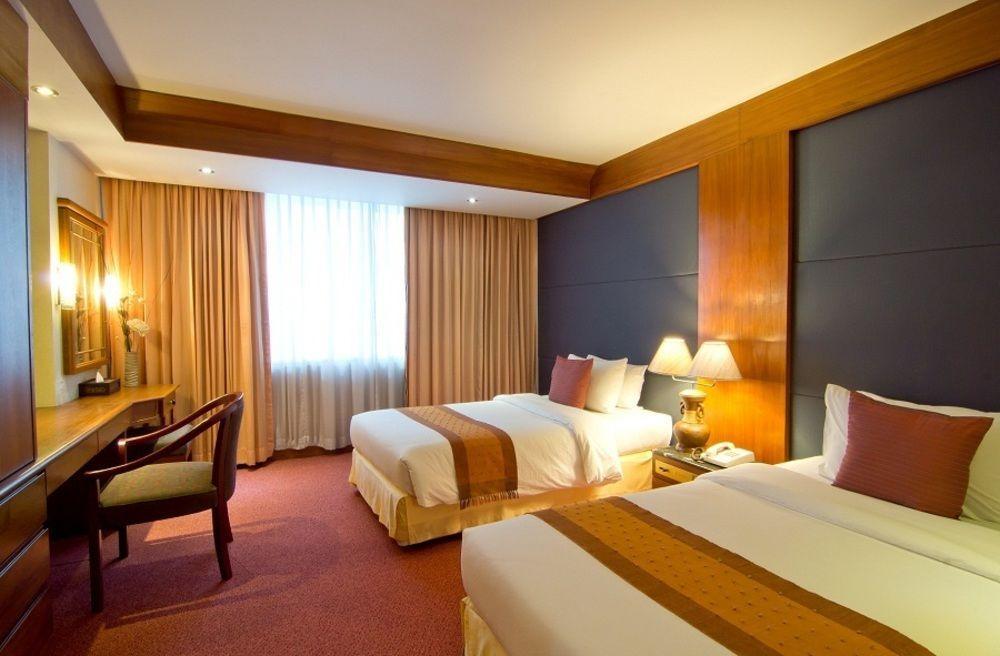 Manhattan Hotel Bangkok Kültér fotó